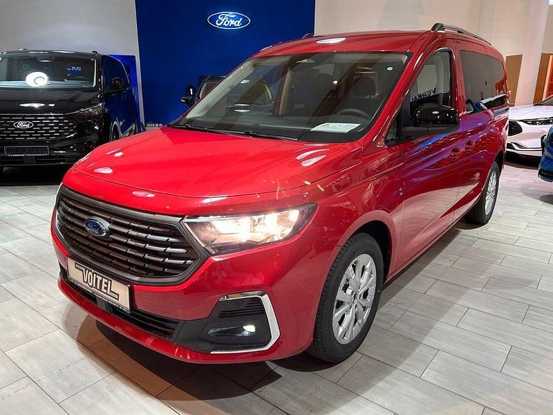 Neu Ford Tourneo Titanium 116 PS (85 kW) 2025 Lava red Van / Kleinbus