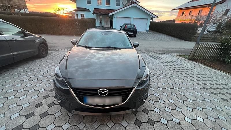 Gebraucht Mazda 3 Center-Line 150 PS (110 kW) 2015 Braun Kleinwagen