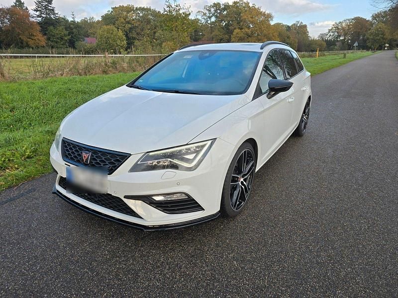 Gebraucht Seat Leon 4Drive 300 PS (220 kW) 2019 Weiß Kombi
