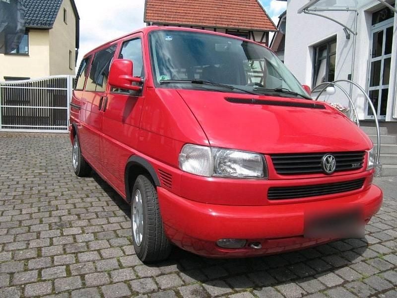 Second-hand VW T4 102 CP (75 kW) 1999 Roșu Van