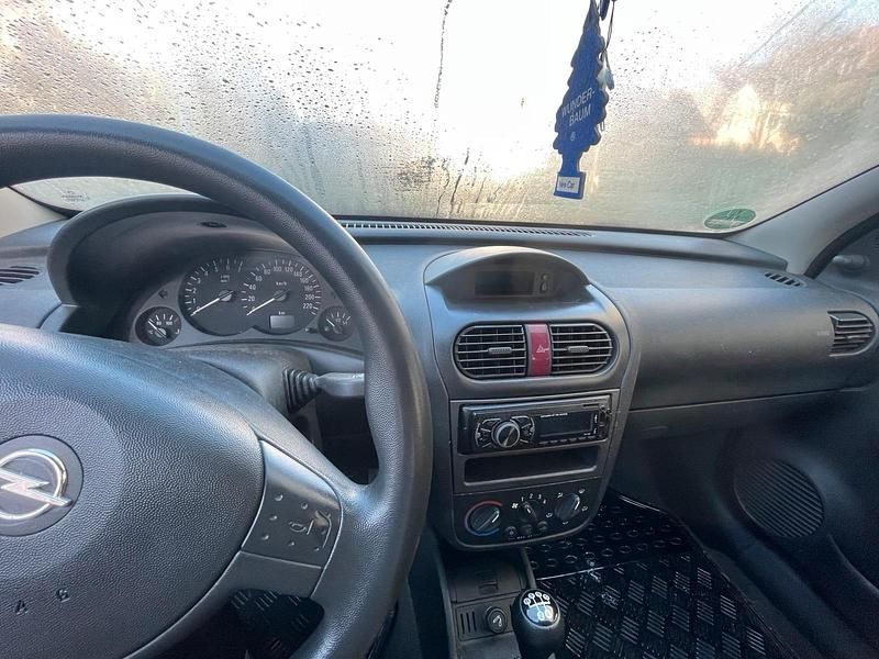 Usata Opel Corsa 60 CV (44 kW) 2004 Nero Utilitaria