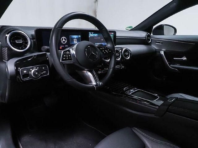 Gebraucht Mercedes CLA180 116 PS (85 kW) 2024 Limousine