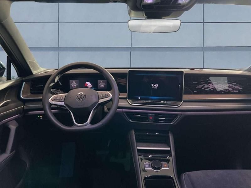 Neu VW Tayron Elegance 204 PS (150 kW) 2025 Grenadillschwarz metallic SUV