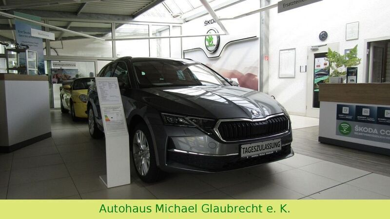 Grau Neu 2024 Skoda Octavia Selection Kombi | 46.930 € - Bild 1/4