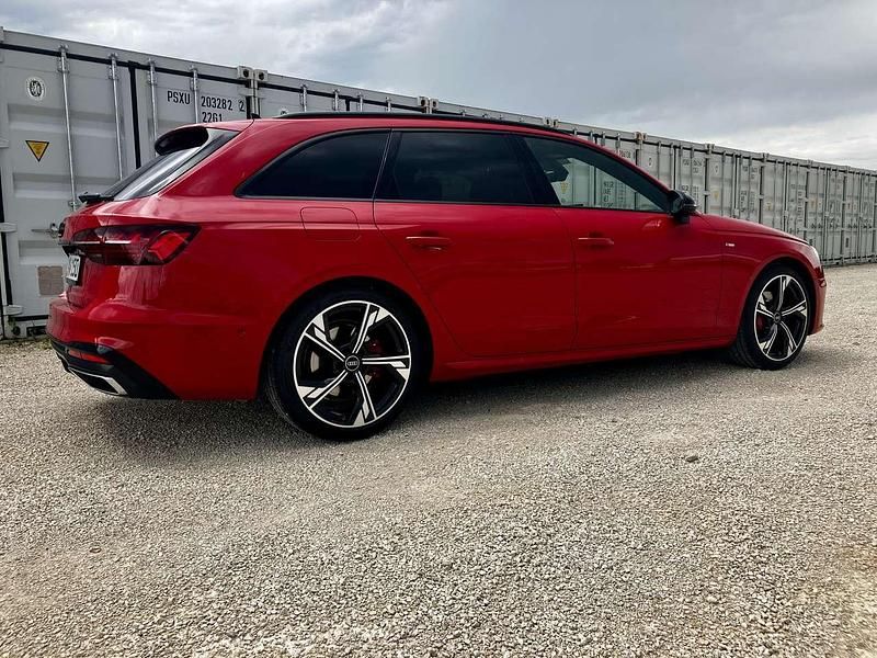 Rot Gebraucht 2024 Audi A4 S-Line Kombi | 38.500 € (Fairer Preis) - Bild 1/4