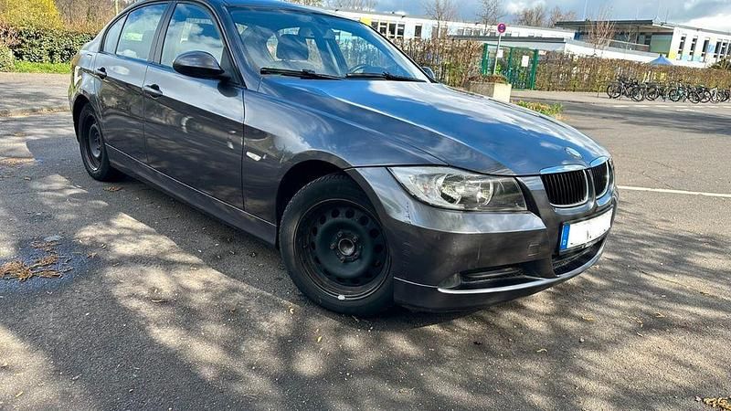 Gebraucht BMW 320 150 PS (110 kW) 2005 Grau Limousine