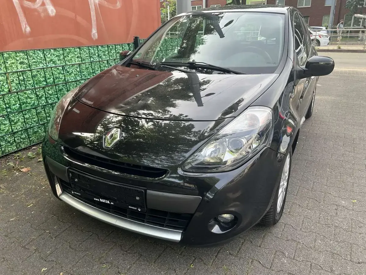 Gebraucht Renault Clio Dynamique 75 PS (55 kW) 2010 Perlmuttschwarz Kleinwagen