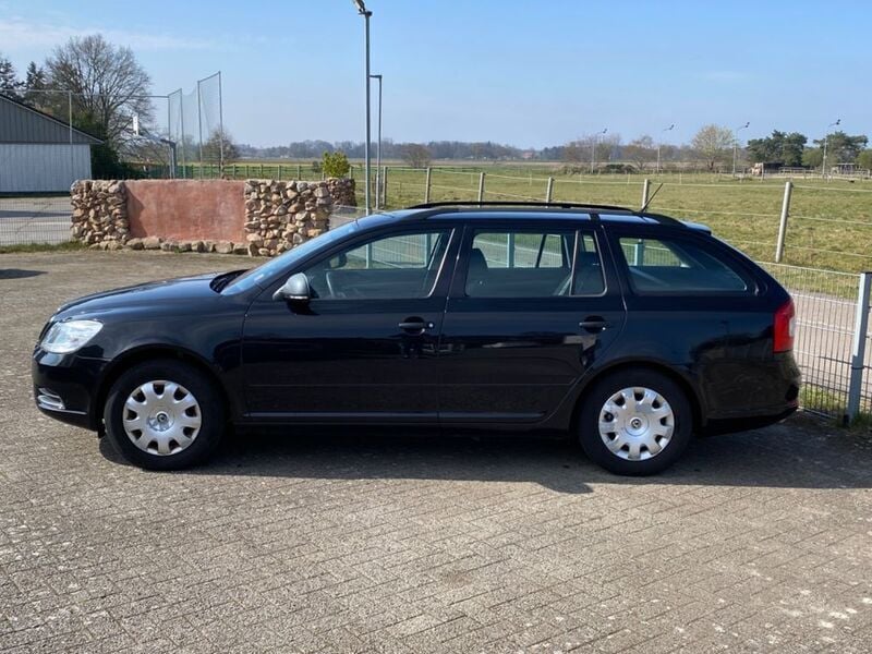 Gebraucht Skoda Octavia 122 PS (89 kW) 2013 Schwarz Kombi