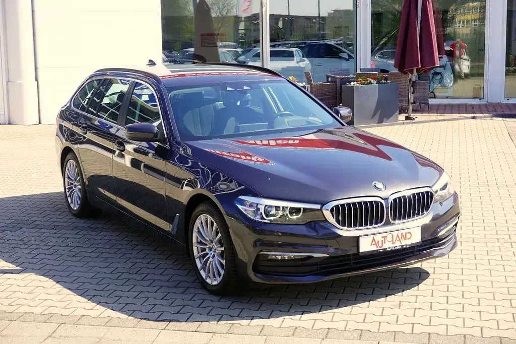 Gebraucht BMW 520 Sport Line 190 PS (139 kW) 2020 Grau Kombi