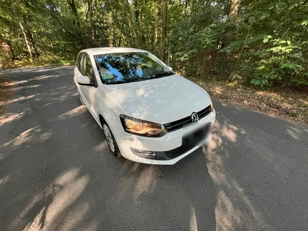 Gebraucht VW Polo Team 75 PS (55 kW) 2010 Weiß Kleinwagen