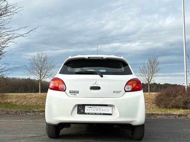 Gebraucht Mitsubishi Space Star Basis 71 PS (52 kW) 2014 Weiß Van / Kleinbus