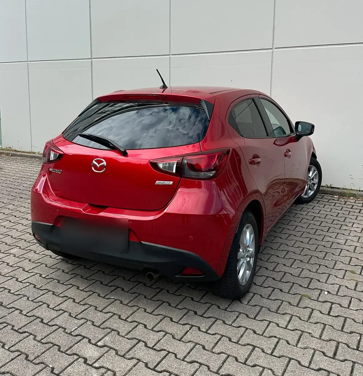 Gebraucht Mazda 2 75 PS (55 kW) 2016 Rot Kleinwagen