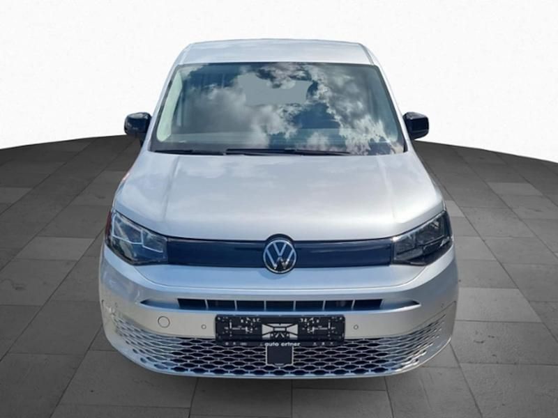 Gebraucht VW Caddy Basis 122 PS (89 kW) 2022 Silber Van / Kleinbus
