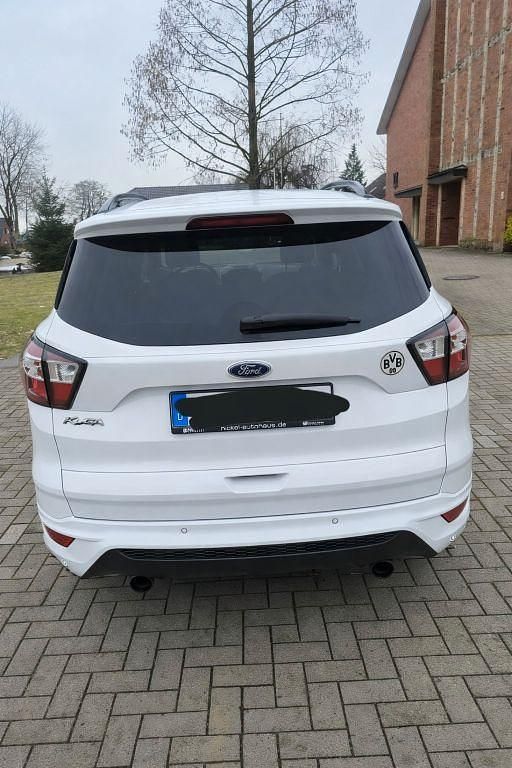 Gebraucht Ford Kuga ST-Line 179 PS (131 kW) 2017 Weiß SUV