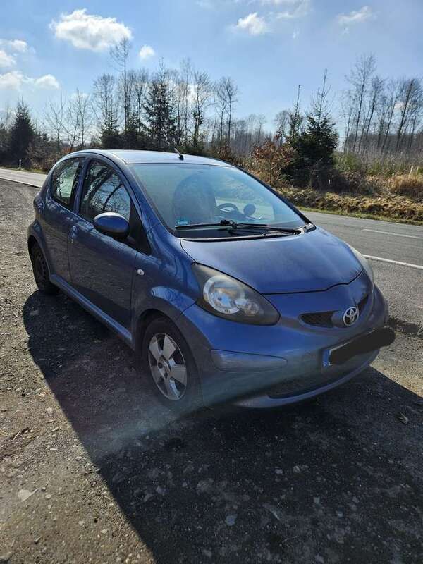 Blau Gebraucht 2008 Toyota Aygo Kleinwagen | 1.200 € (Guter Preis) - Bild 1/4