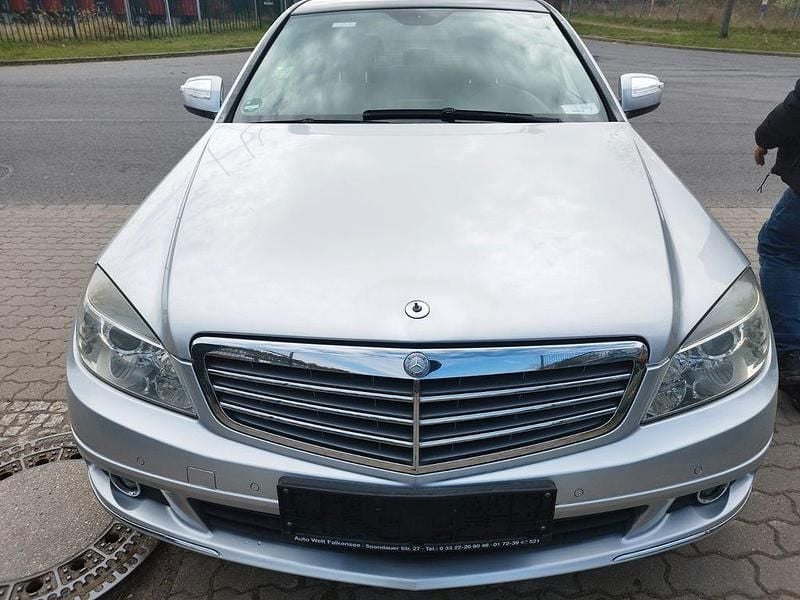 Second-hand Mercedes C180 Elegance 156 CP (114 kW) 2008 Argintiu Berlinǎ