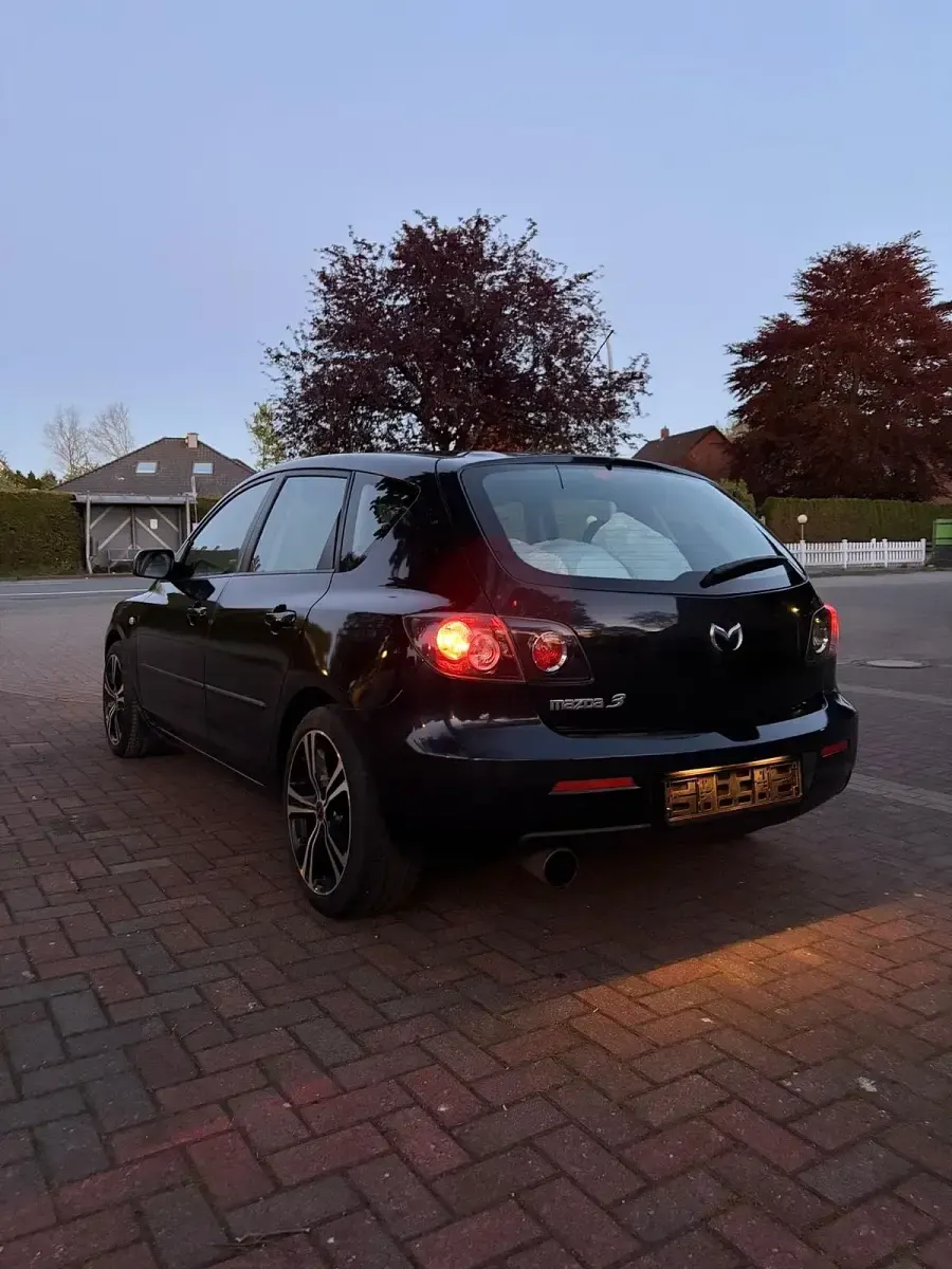 Usata Mazda 3 150 CV (110 kW) 2007 Nero Berlina