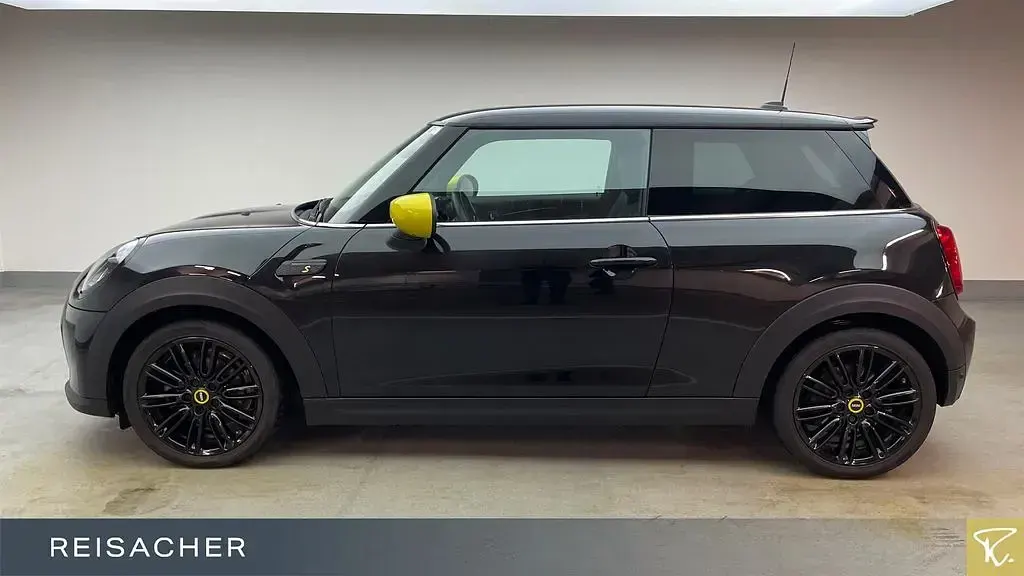 Second-hand Mini Cooper SE 135 kW (184 CP) 2023 Negru Hatchback