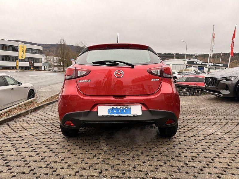 Gebraucht Mazda 2 Touring 75 PS (55 kW) 2016 Rot Kleinwagen