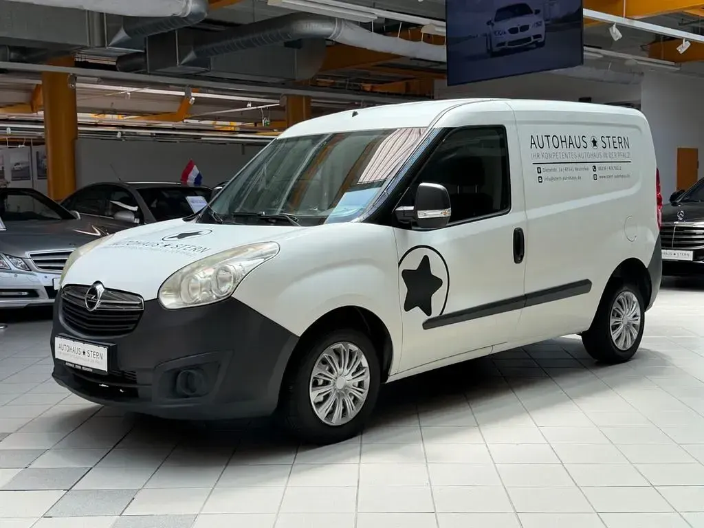 Gebraucht Opel Combo 90 PS (66 kW) 2012 Weiß Van / Kleinbus