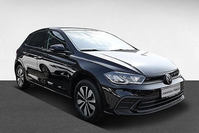 Gebraucht VW Polo Move 95 PS (69 kW) 2023 Polsterfarbe: schwarz Limousine
