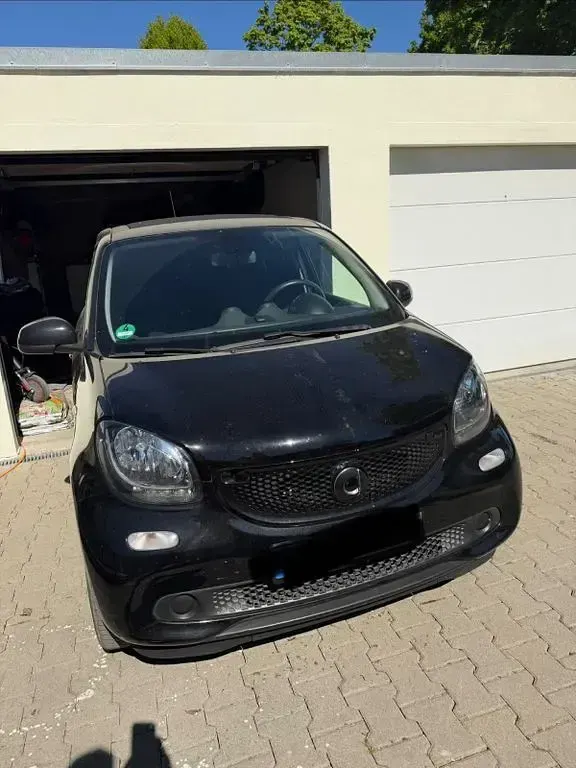 Second-hand Smart ForFour Brabus 90 CP (66 kW) 2018 Negru Hatchback