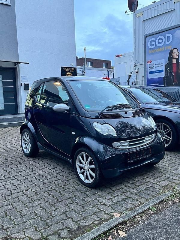 Schwarz Gebraucht 2006 Smart ForTwo Coupé Basis Coupé | 2.499 € - Bild 1/4