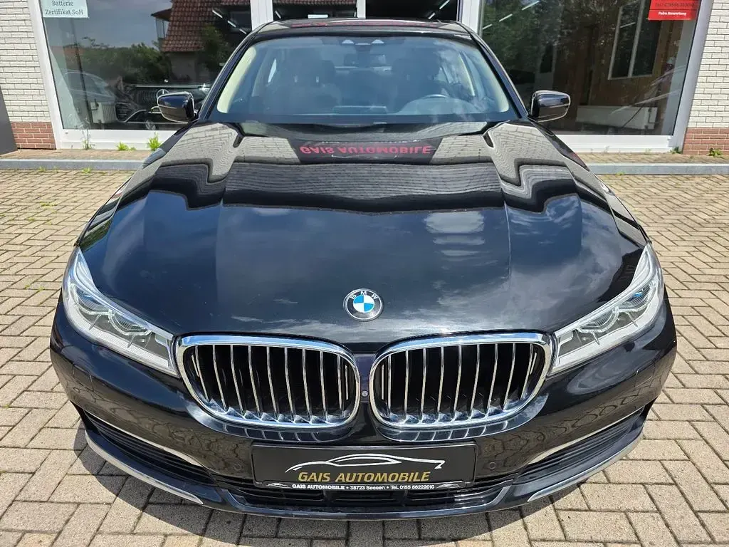 Gebraucht BMW 740 326 PS (239 kW) 2018 Schwarz Limousine