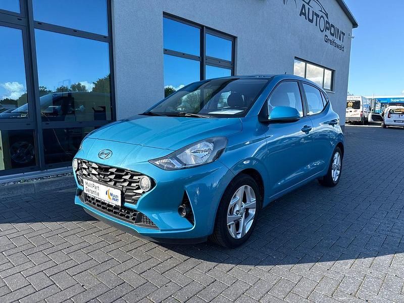 Blau Gebraucht 2021 Hyundai i10 Kleinwagen | 13.990 € (Etwas zu teuer) - Bild 1/4