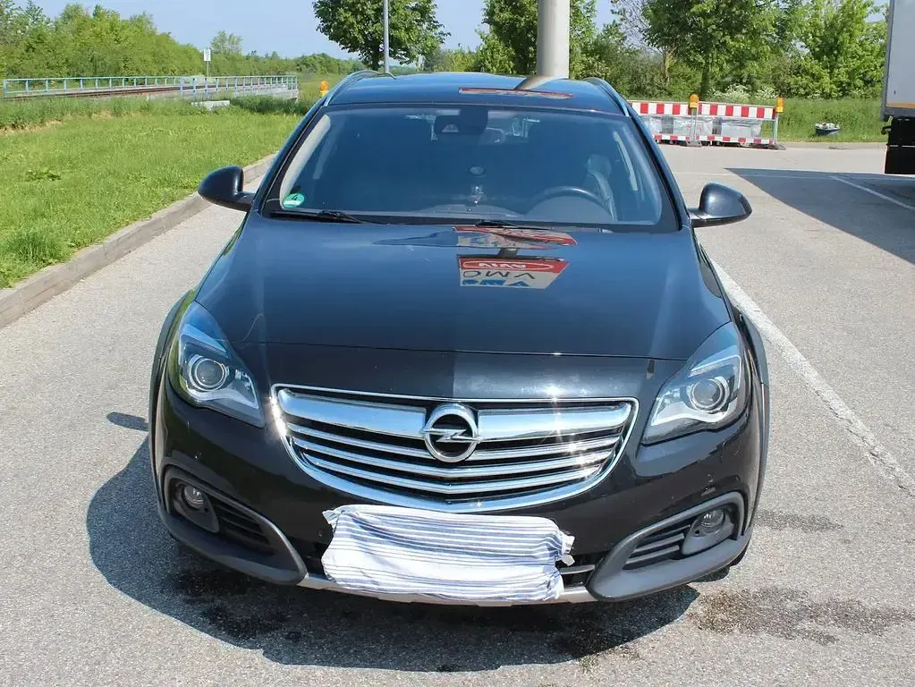 Gebraucht Opel Insignia Country Tourer 194 PS (142 kW) 2014 Schwarz Kombi