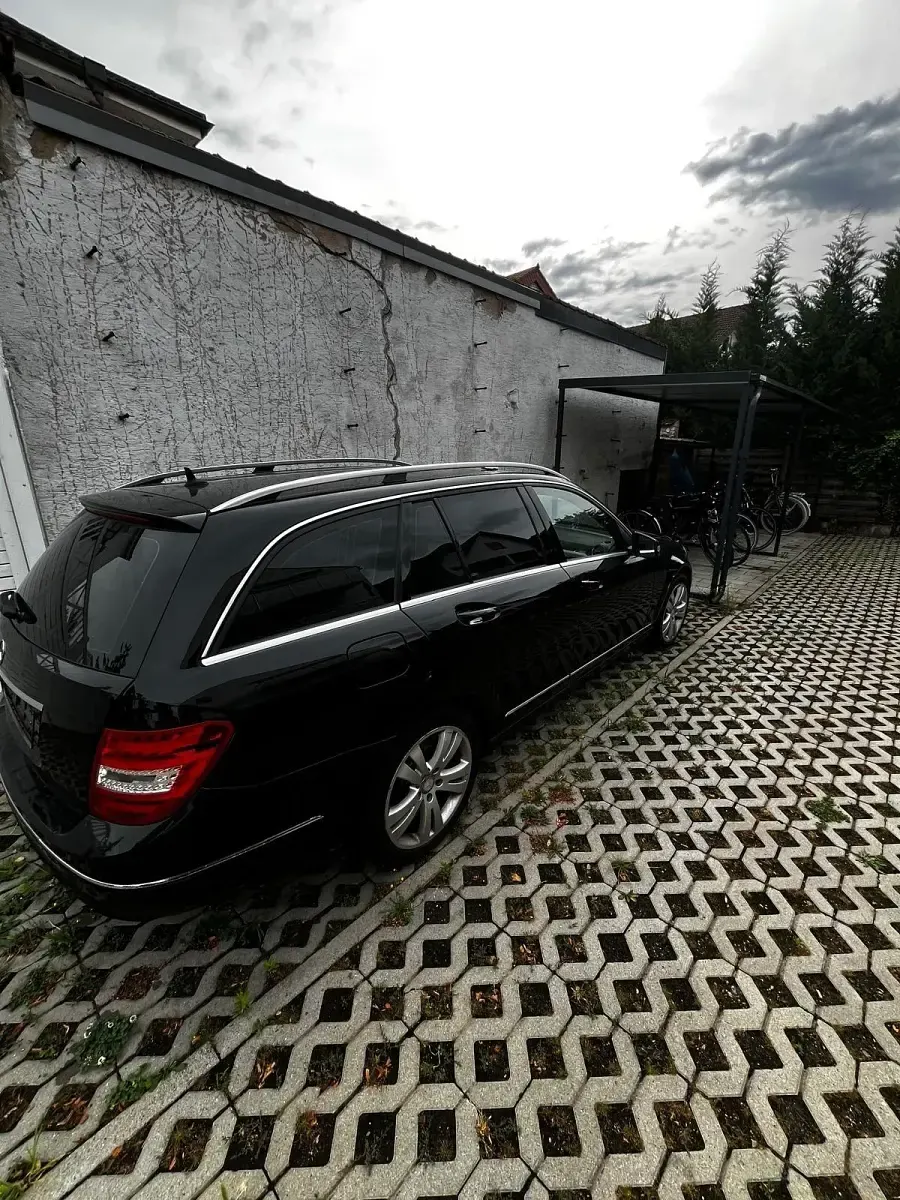 Gebraucht Mercedes E220 Avantgarde 170 PS (125 kW) 2012 Schwarz Kombi