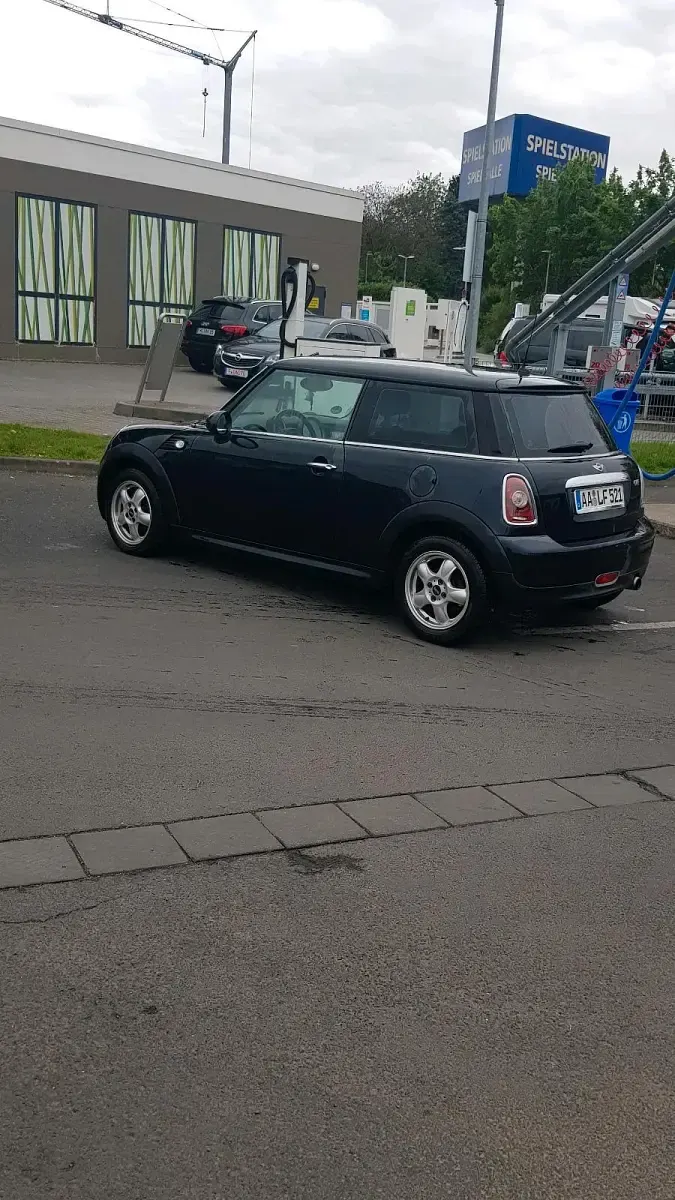 Gebraucht Mini ONE 95 PS (69 kW) 2008 Schwarz Kleinwagen