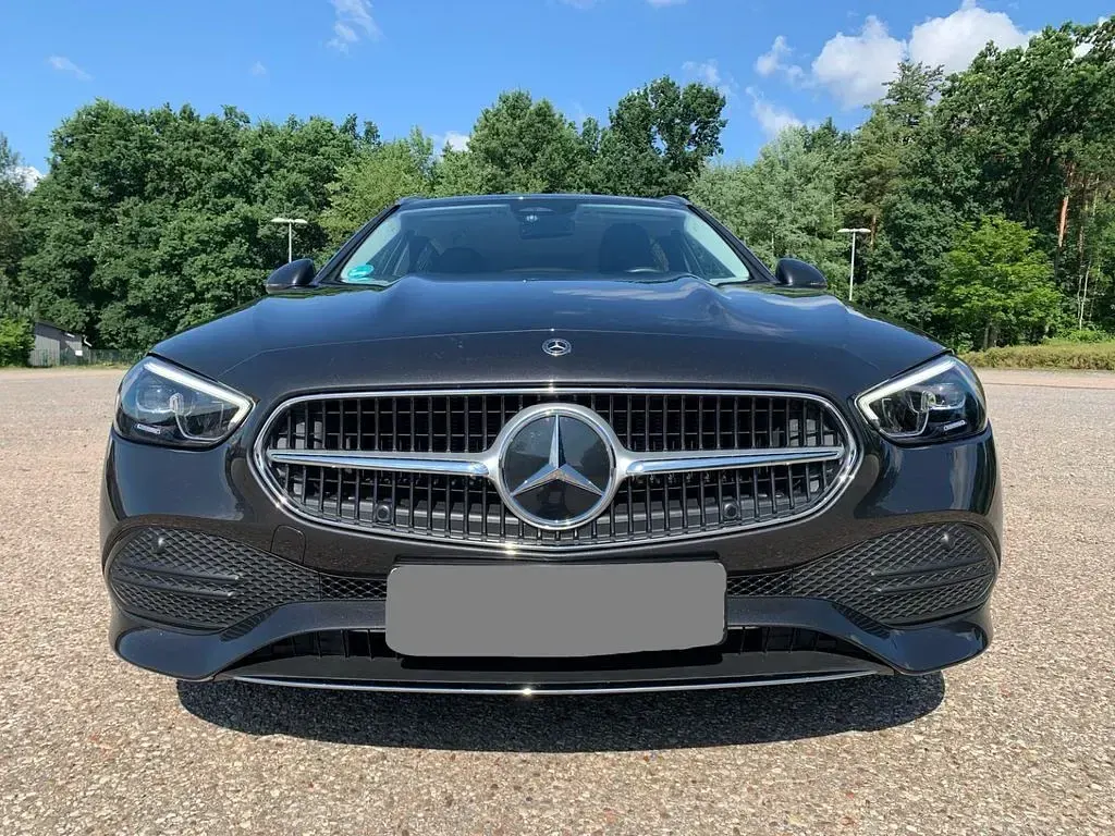 Gebraucht Mercedes C220 200 PS (147 kW) 2023 Grau Limousine