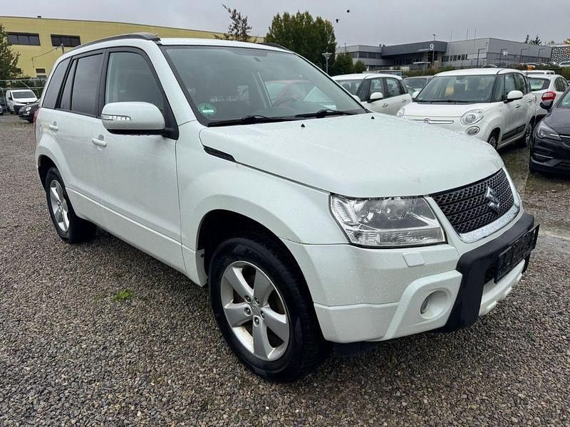 Gebraucht 2011 Suzuki Grand Vitara Comfort SUV | 7.999 € (Superpreis) - Bild 1/4