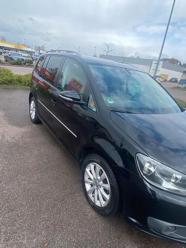 Gebraucht VW Touran 105 PS (77 kW) 2013 Schwarz Van / Kleinbus