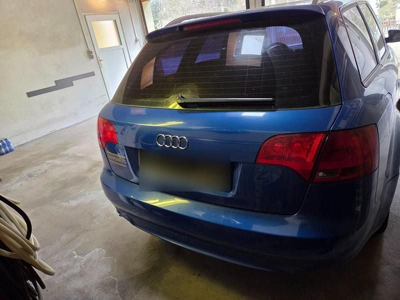 Gebraucht Audi A4 S-Line 140 PS (102 kW) 2006 Blau Kombi