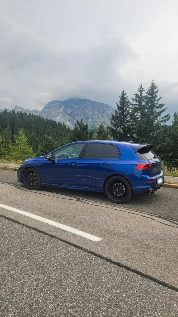 Second-hand VW Golf VIII Edition 333 CP (244 kW) 2023 Albastru Berlinǎ