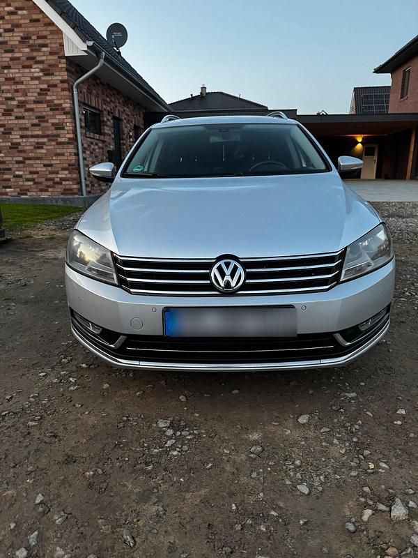 Gebraucht 2012 VW Passat Kombi | 5.000 € (Guter Preis) - Bild 1/4