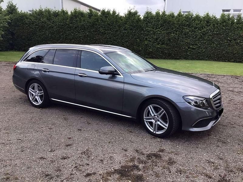 Gebraucht 2016 Mercedes E250 Exclusive Kombi | 24.900 € (Fairer Preis) - Bild 1/4