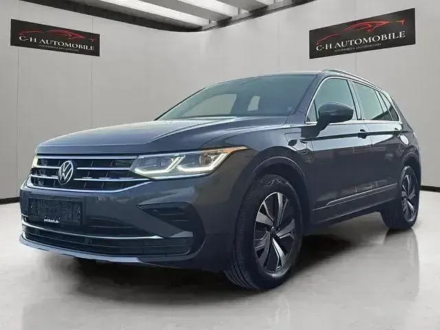 Gebraucht VW Tiguan Elegance 245 PS (180 kW) 2022 Grau SUV