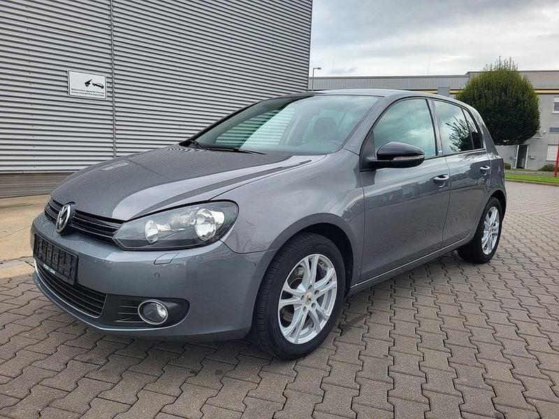 Grau Gebraucht 2012 VW Golf Style Limousine | 4.100 € (Guter Preis) - Bild 1/4