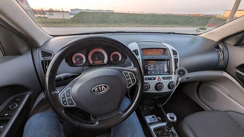 Gebraucht Kia Ceed GT 122 PS (89 kW) 2008 Schwarz Limousine