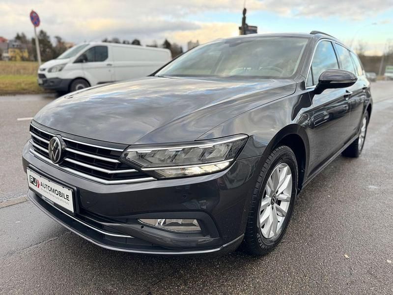 Gebraucht VW Passat Business 150 PS (110 kW) 2022 Grau Kombi