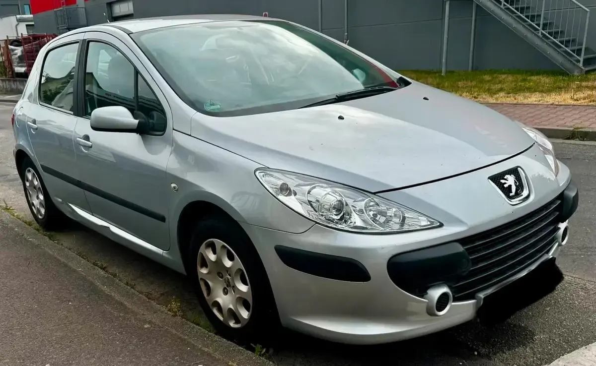 Gebraucht Peugeot 307 88 PS (64 kW) 2006 Silber Limousine