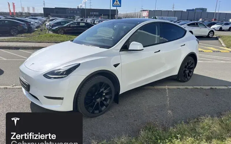 Second-hand Tesla Model Y 273 kW (372 CP) 2023 Alb SUV
