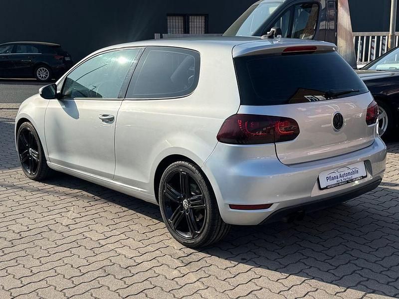 Gebraucht VW Golf VI 140 PS (102 kW) 2011 Silber Kleinwagen