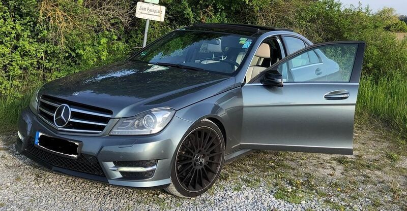 Grau Gebraucht 2011 Mercedes C350 AMG Limousine | 18.950 € (Teuer) - Bild 1/4