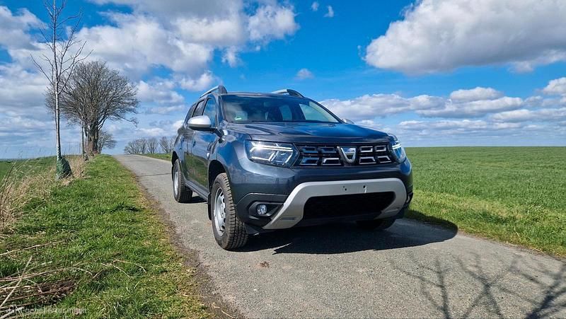 Gebraucht Dacia Duster 130 PS (95 kW) 2023 Grau SUV