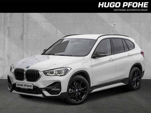 Gebraucht BMW X1 Sport Line 220 PS (161 kW) 2021 Weiß SUV