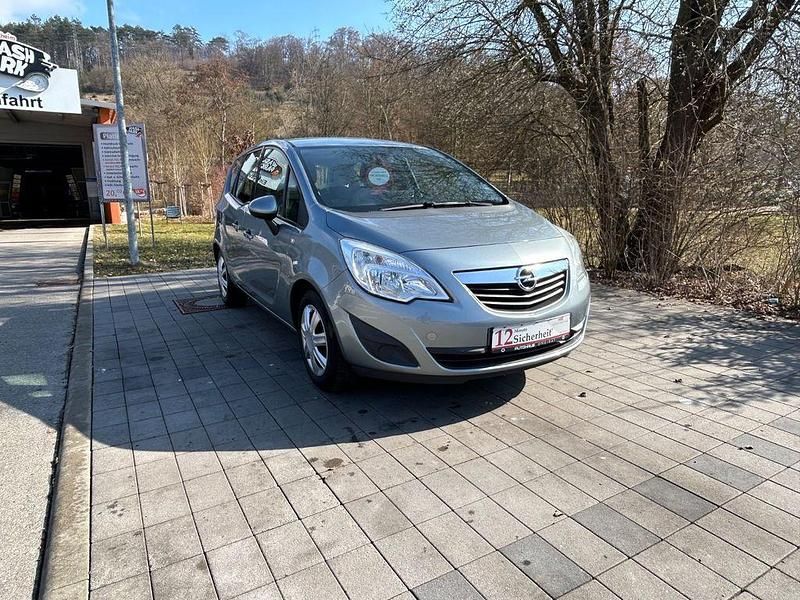 Gebraucht Opel Meriva Edition 101 PS (74 kW) 2011 Silber Van / Kleinbus